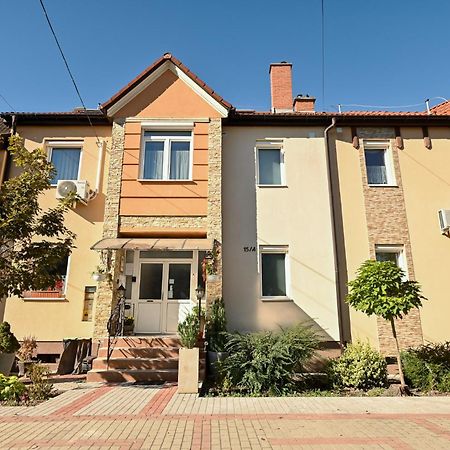 Bellavista 1 Apartman Eger Bagian luar foto