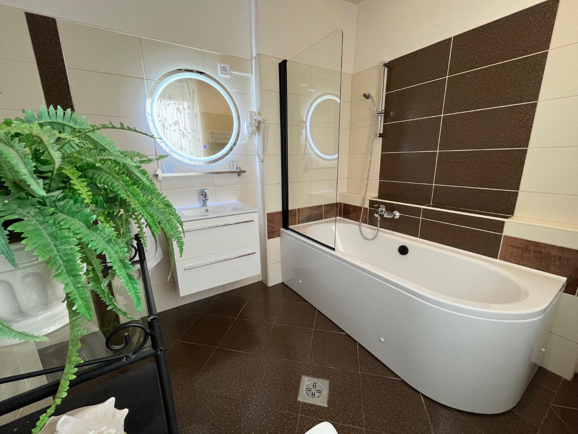 Bellavista 1 Apartman Eger Bagian luar foto