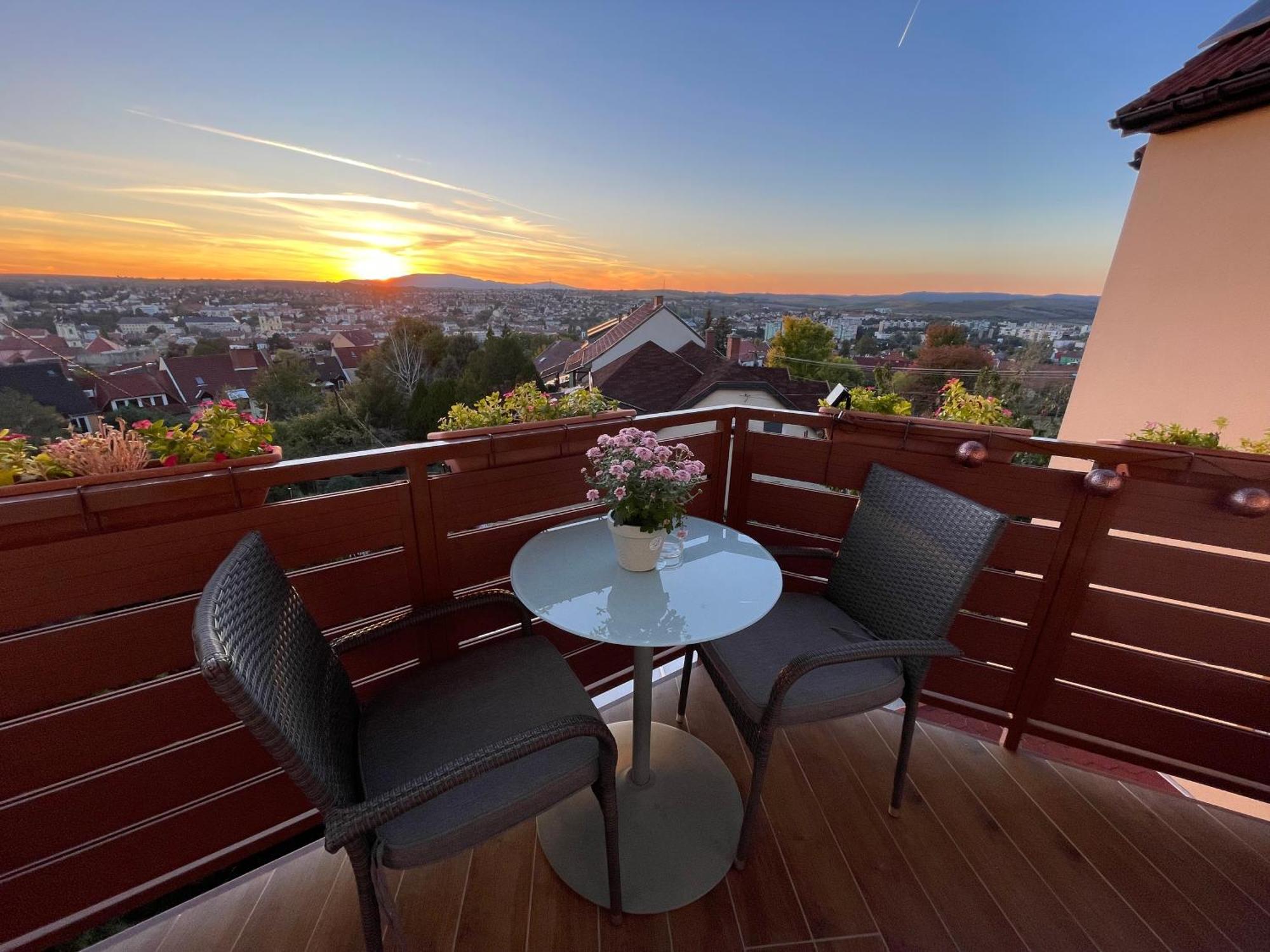 Bellavista 1 Apartman Eger Bagian luar foto