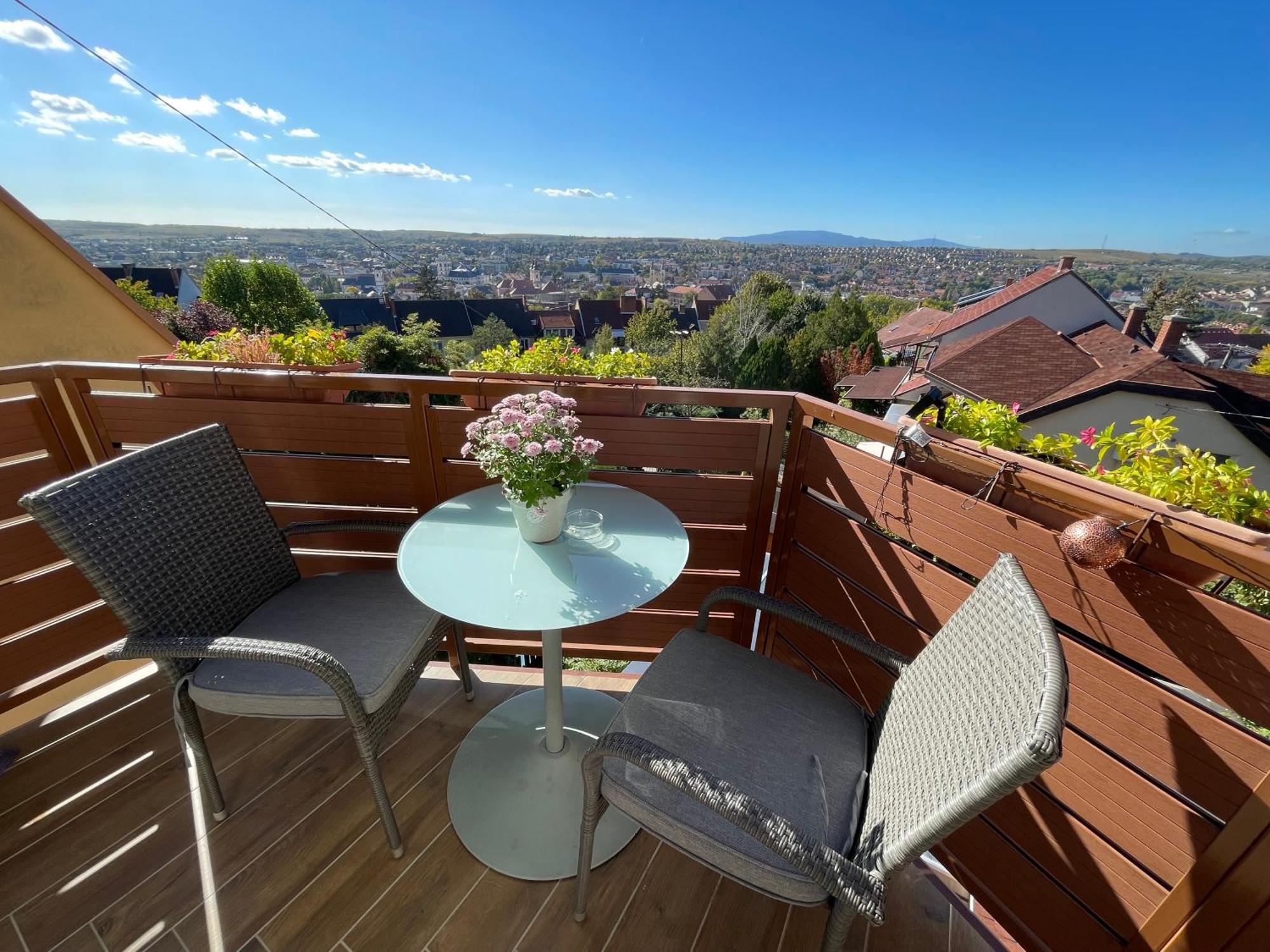 Bellavista 1 Apartman Eger Bagian luar foto