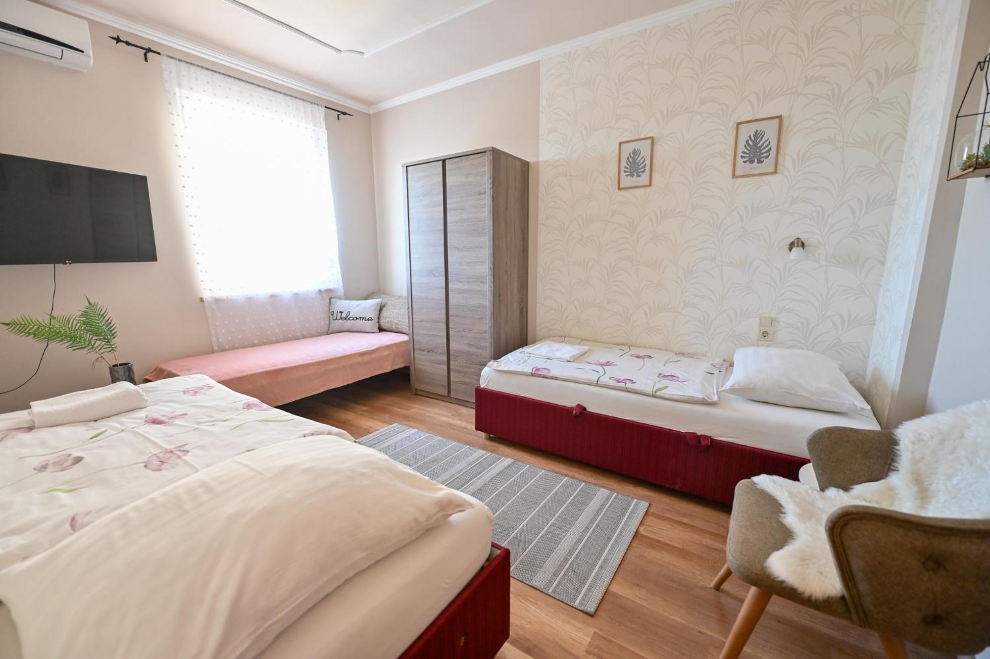 Bellavista 1 Apartman Eger Bagian luar foto