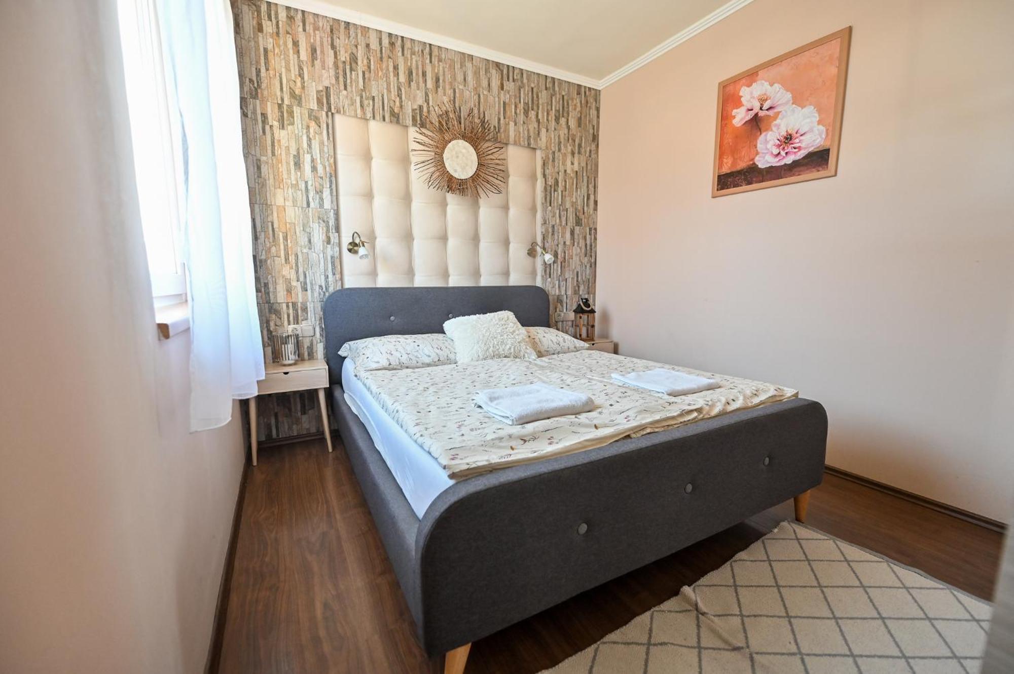 Bellavista 1 Apartman Eger Bagian luar foto